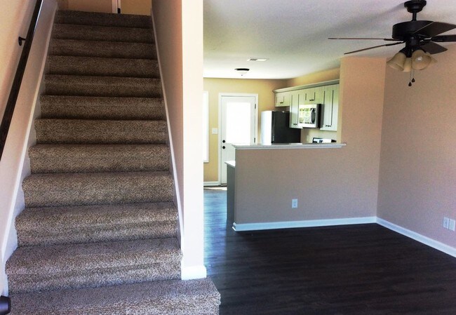Building Photo - 386 Mcgee Ct