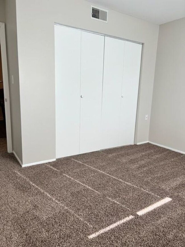 Foto del edificio - 109 Scarborough Ct I4 Chesterton, IN 46304