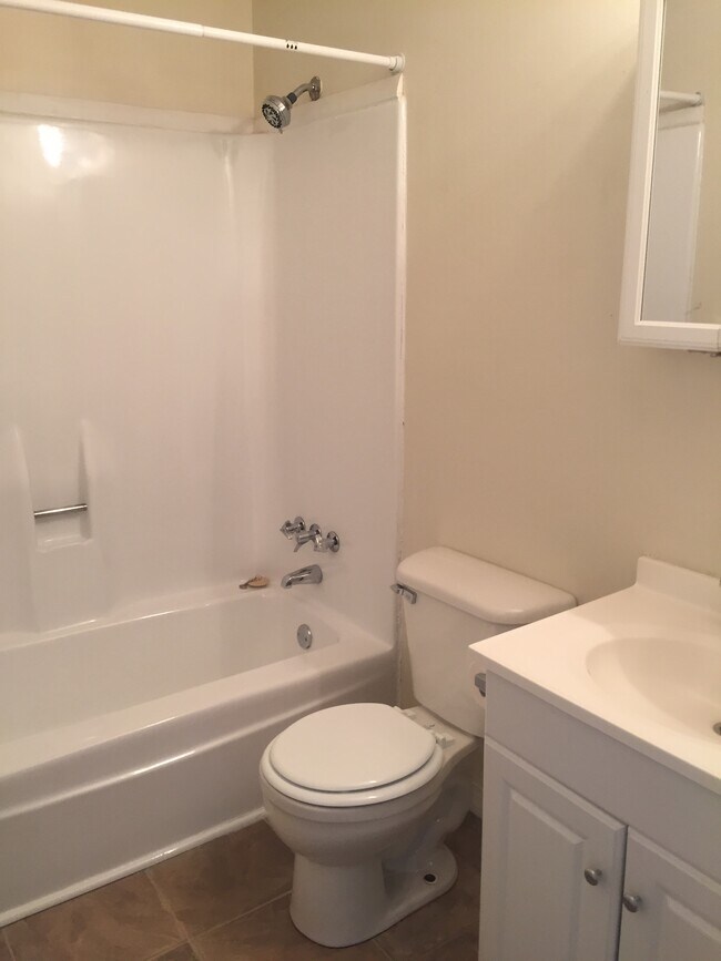 baño - 24 White Cir