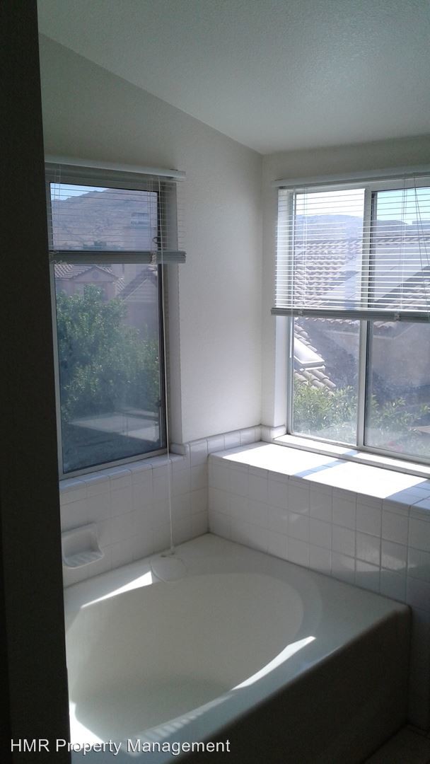 Foto del edificio - 4 br, 2.5 bath House - 11528 Plane Tree Drive