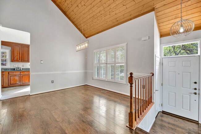 Foto del edificio - 2224 Cherry Leaf Ln