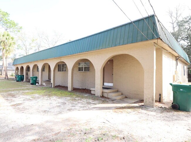 Building Photo - 1011 Hondo Ave