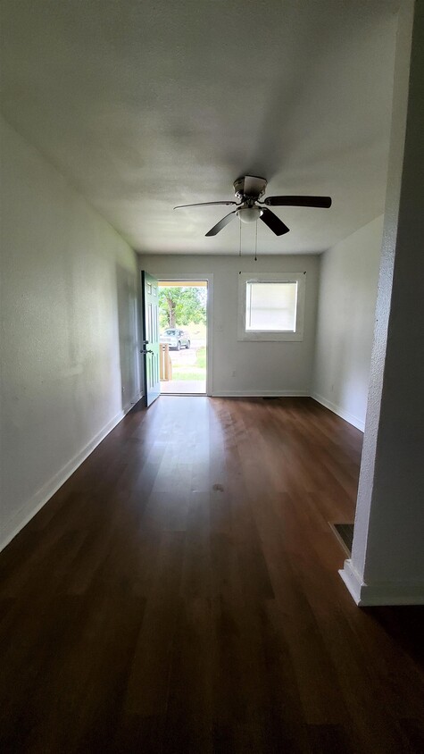Primary Photo - 543 Okaloosa St