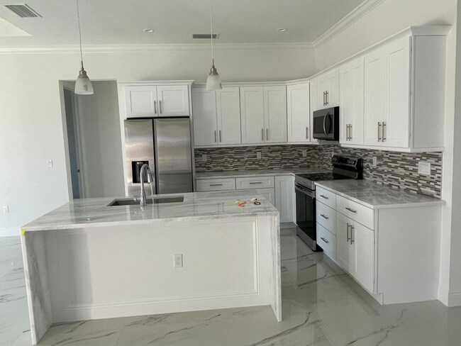 Foto del edificio - 3864 20th Ave NE