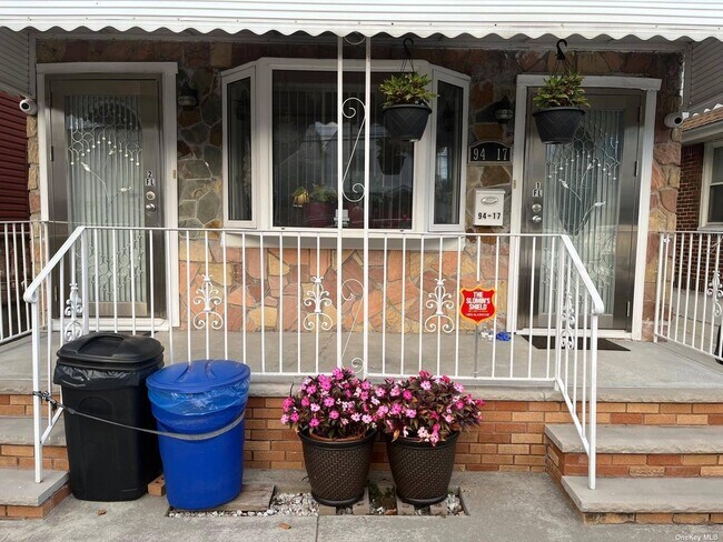 Foto del edificio - 94-17 210th St