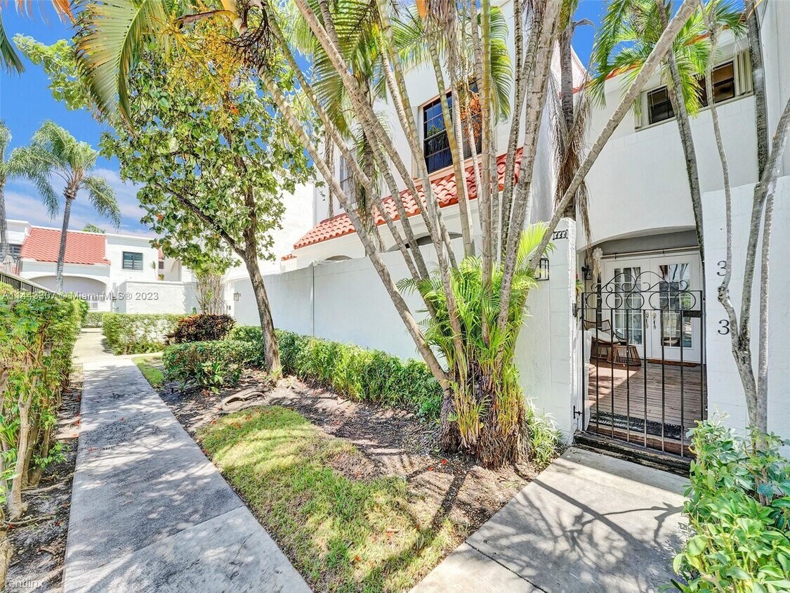 Primary Photo - 2 br, 2.5 bath House - Mariner Village