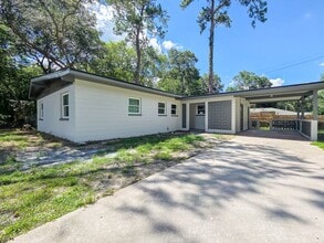 Building Photo - 3702 NW 22nd Pl