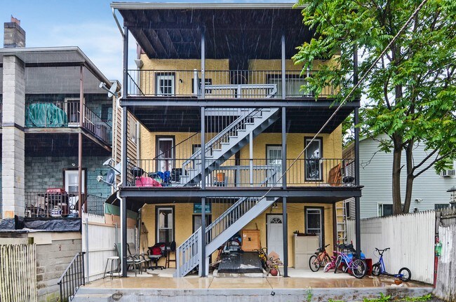 Vista trasera - 74 Wildey St