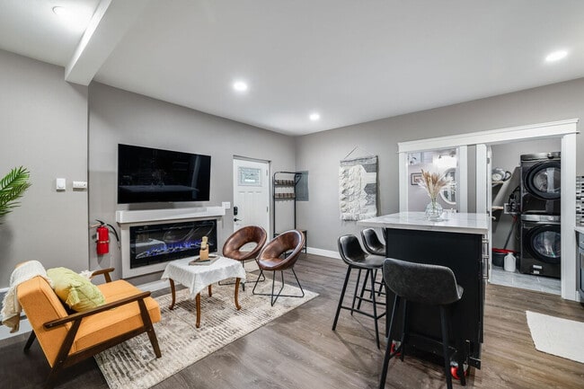 Building Photo - 21031 NE 4th St