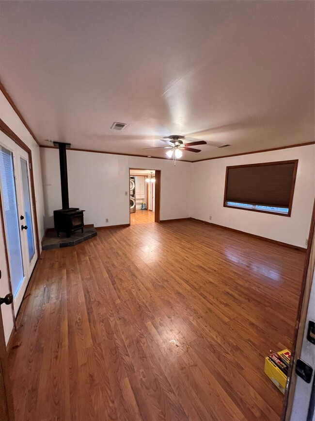 Foto del edificio - 6 Farmingdale Ln
