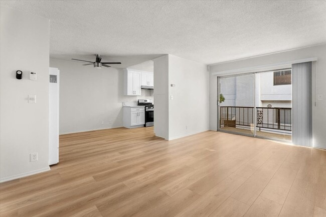 Building Photo - 1236 McClellan Dr