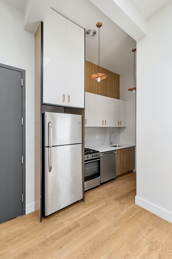 Primary Photo - Welcome to #2R at 581 Fairview Avenue!