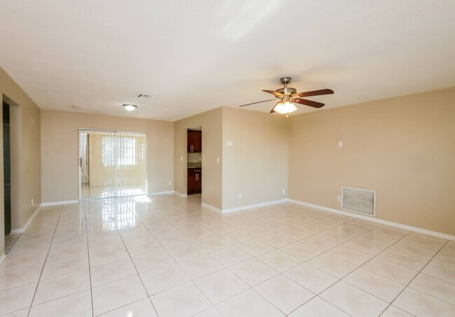 Foto del edificio - 3645 Valais Dr