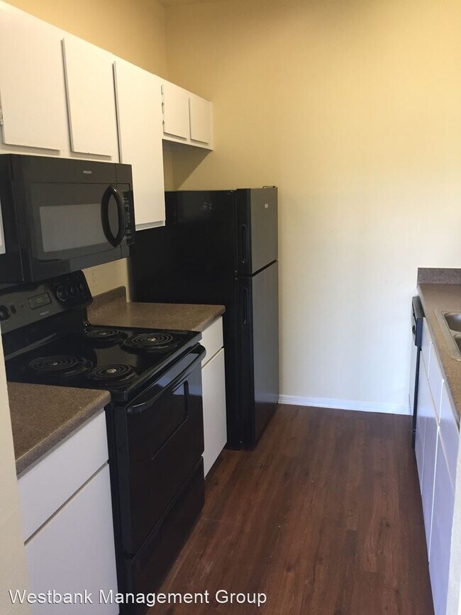 1 br, 1 bath House - 12166 Metric Blvd Apt... photo'