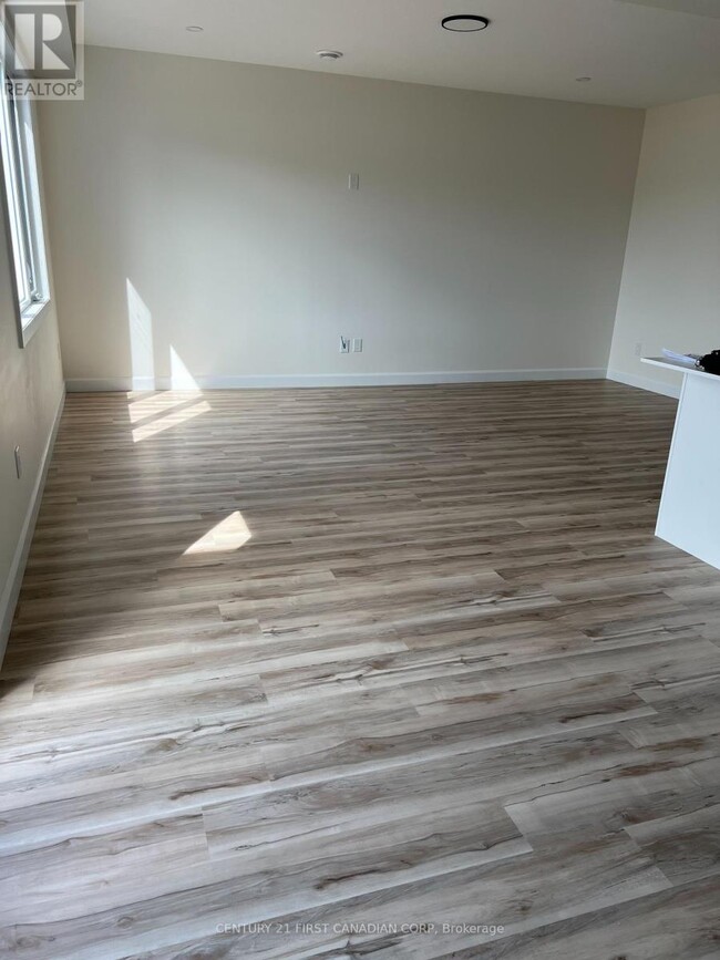 Building Photo - 1147 Hobbs Dr