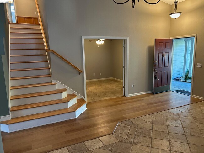 Foto del edificio - 501 Red Rome Ln