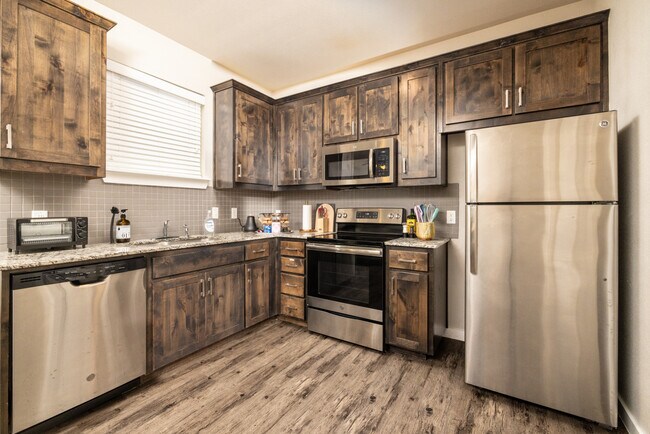 Foto del edificio - 2307 N Elm St