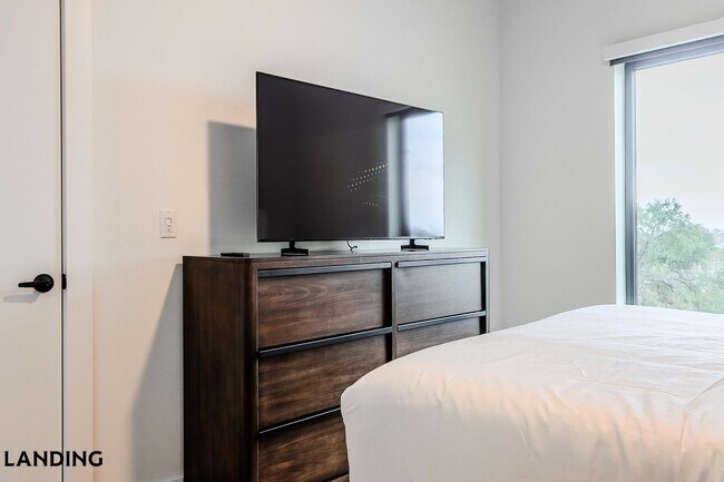 Building Photo - 2623 Keene St