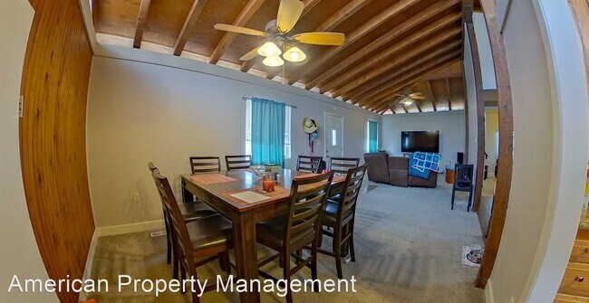 Foto del edificio - 3 br, 2 bath House - 2111 Ivy Dr.
