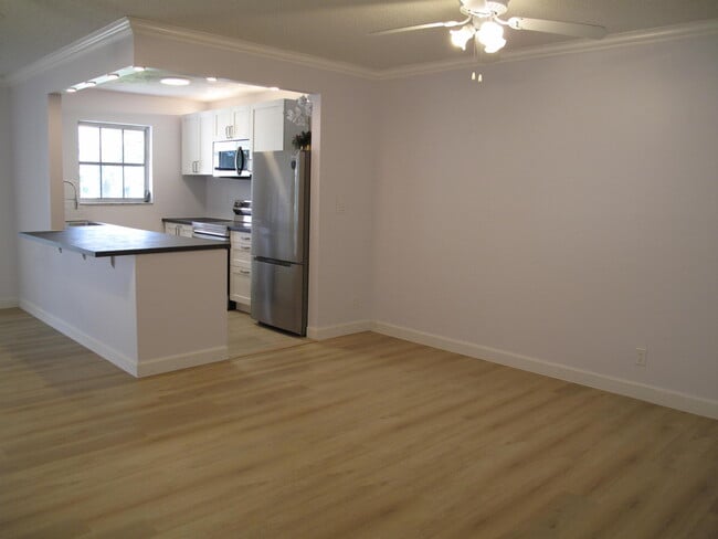 Foto del edificio - 1102 North Dr