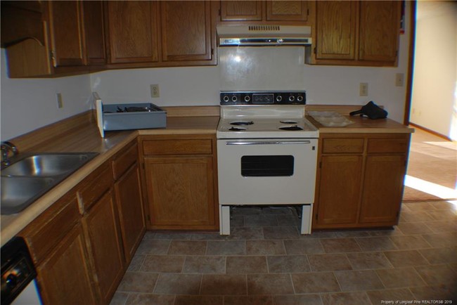 Building Photo - 5946 Notblake Ave