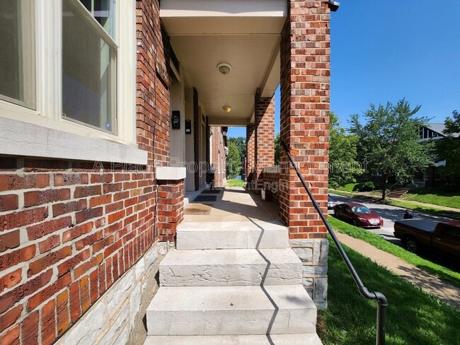 Building Photo - 3145 Halliday Ave