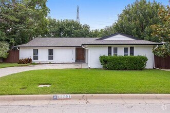 Building Photo - 15751 Mapleview Cir