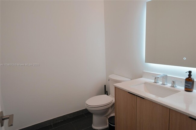 Foto del edificio - 7920 NE 2nd Ave