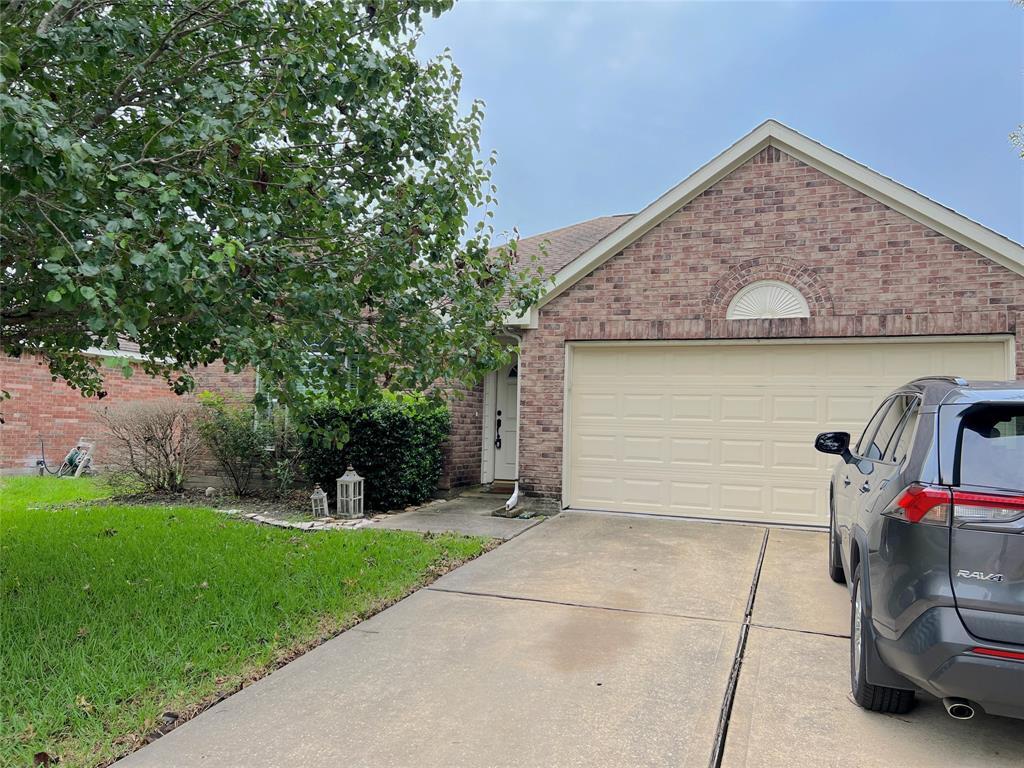 Primary Photo - 24027 Floragate Dr