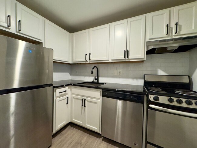 Foto del edificio - 1210 N Calvert St