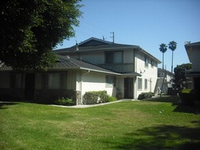 Building Photo - 2692 Victoria Ave