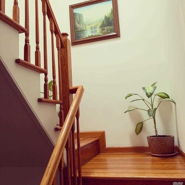 Building Photo - 57-14 164th St