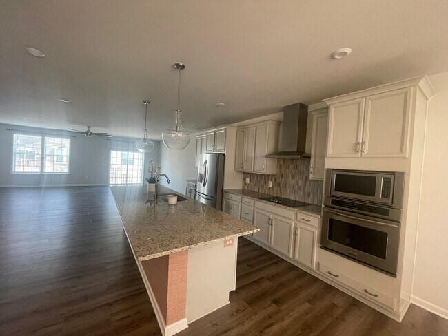 Foto del edificio - 8131 Wistar Creek Mews Unit B, Henrico, VA...