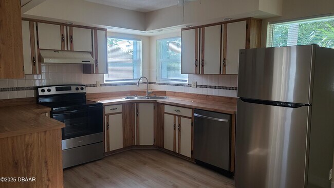 Foto del edificio - 176 Snowgoose Ct