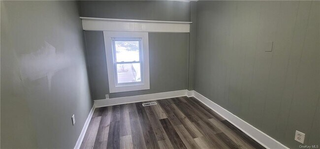 Foto del edificio - 2250 NY-302