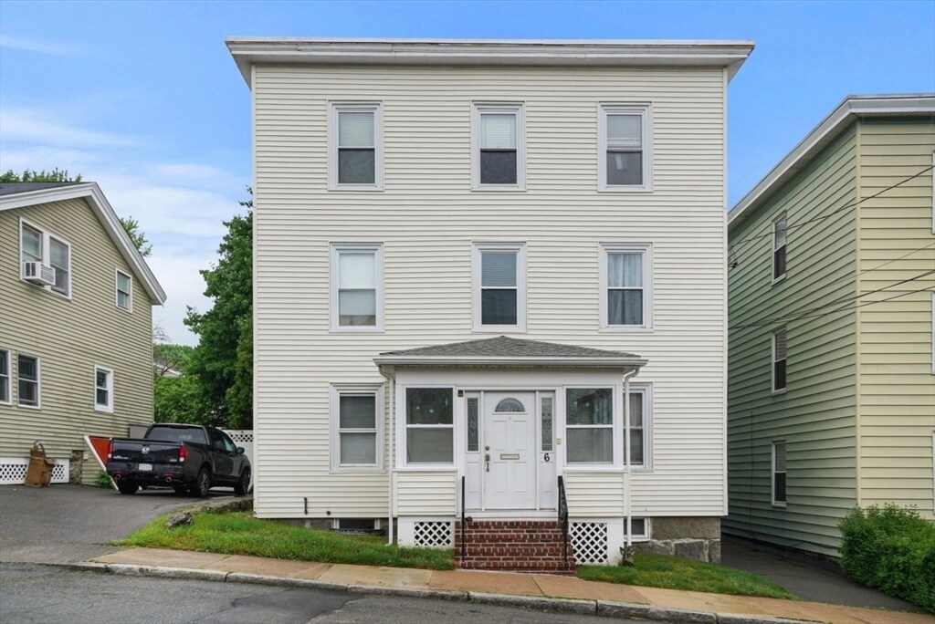 Primary Photo - 6 Horton St