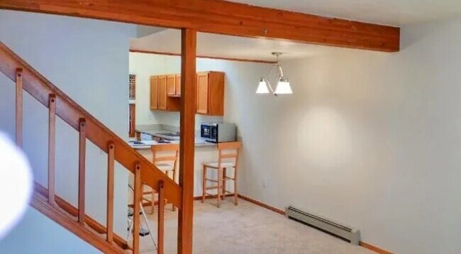 Building Photo - 3145 Bell Dr