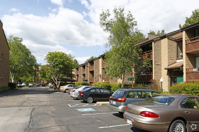 Building Photo - Oakmont Landing Apartments