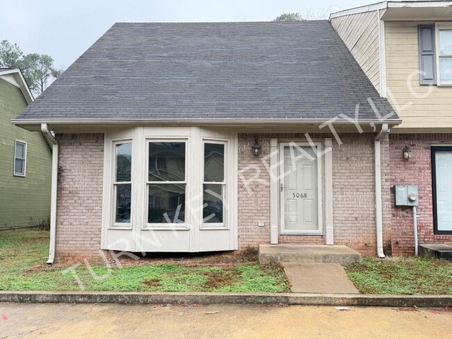 Building Photo - Townhome for Rent in Grayson Valley