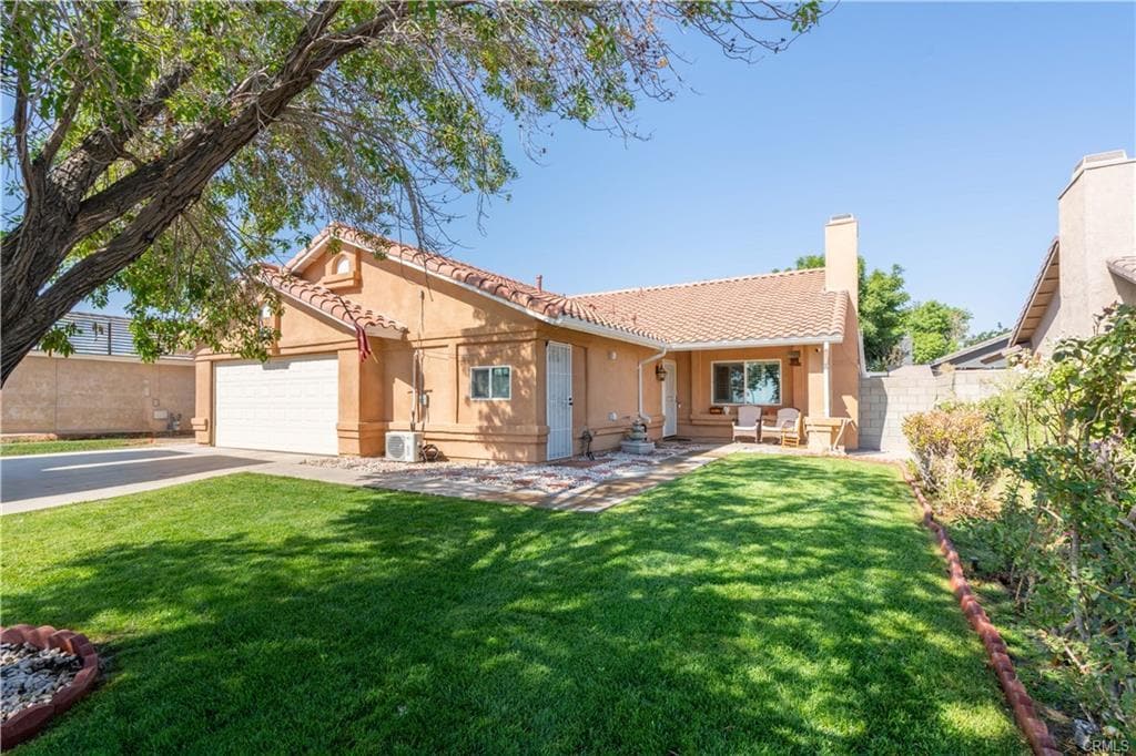 Foto principal - 43921 30th St E