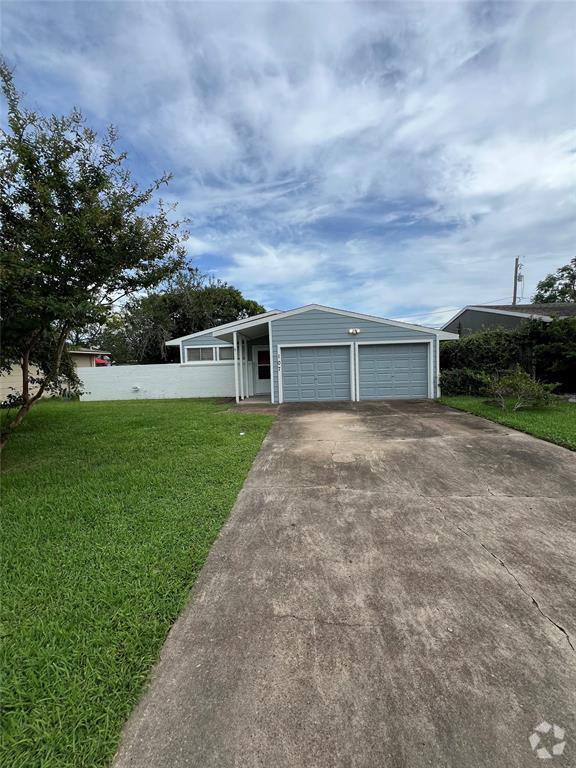 Harborview Apartments for Rent with a Garage Galveston, TX 4 Rentals