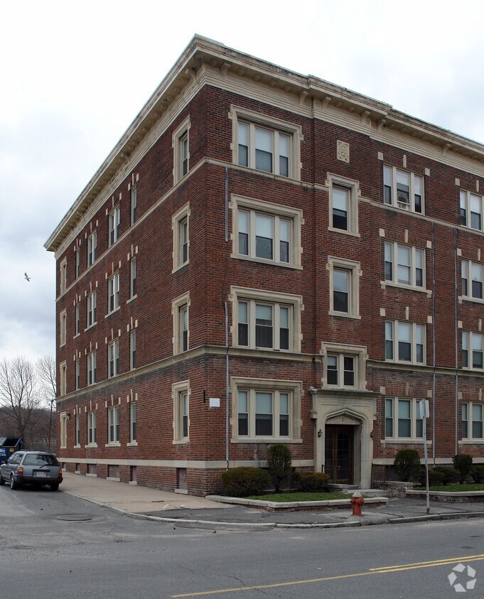 Foto principal - 589 Pleasant St