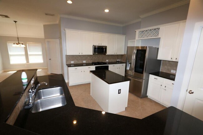 Foto del edificio - 28238 Daystrom Ln