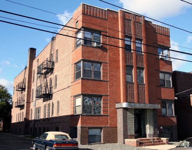 82 Chestnut St, Rutherford, NJ 07070 Apartments Rutherford, NJ