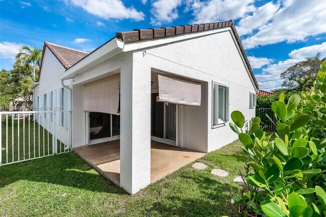 Foto del edificio - 1046 Golden Cane Dr