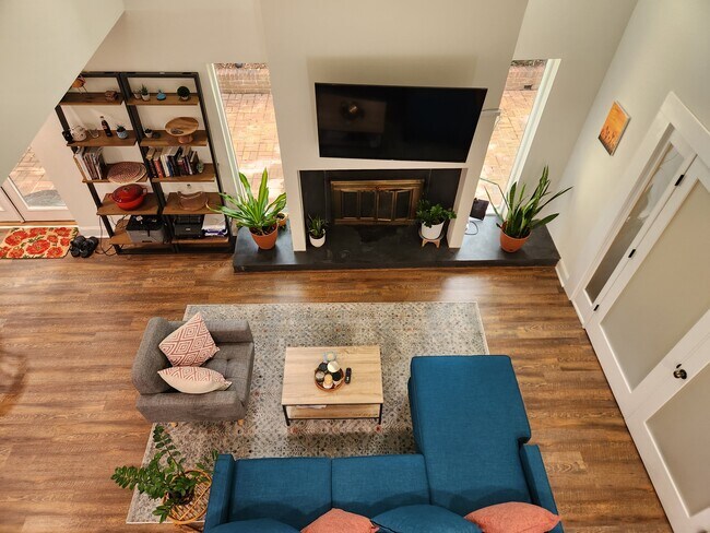 Sala de estar - 1333 S Ponce de Leon Ave NE