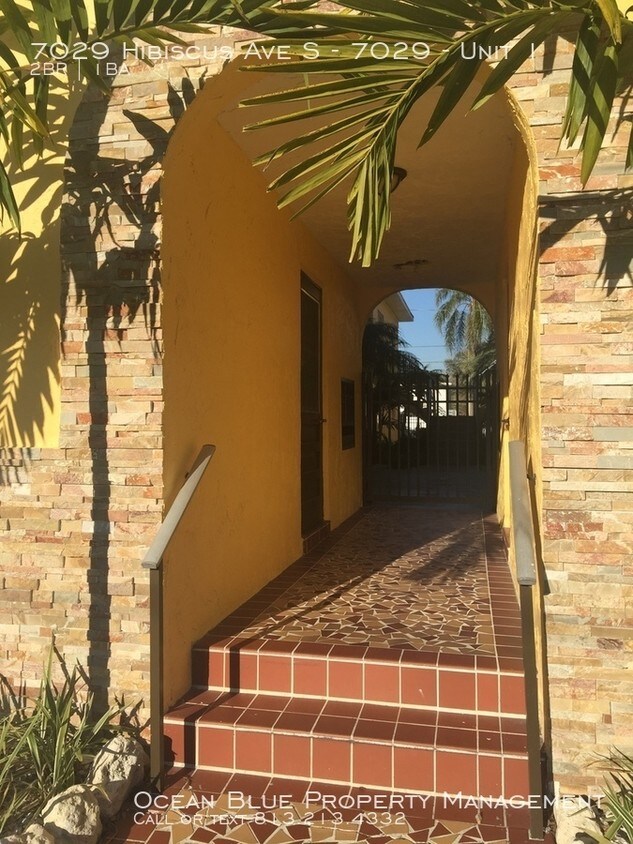 7029 Hibiscus Ave S Unit 1, South Pasadena, FL 33707 Room for Rent in