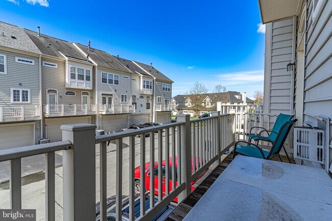 Building Photo - 742 Collington Ct
