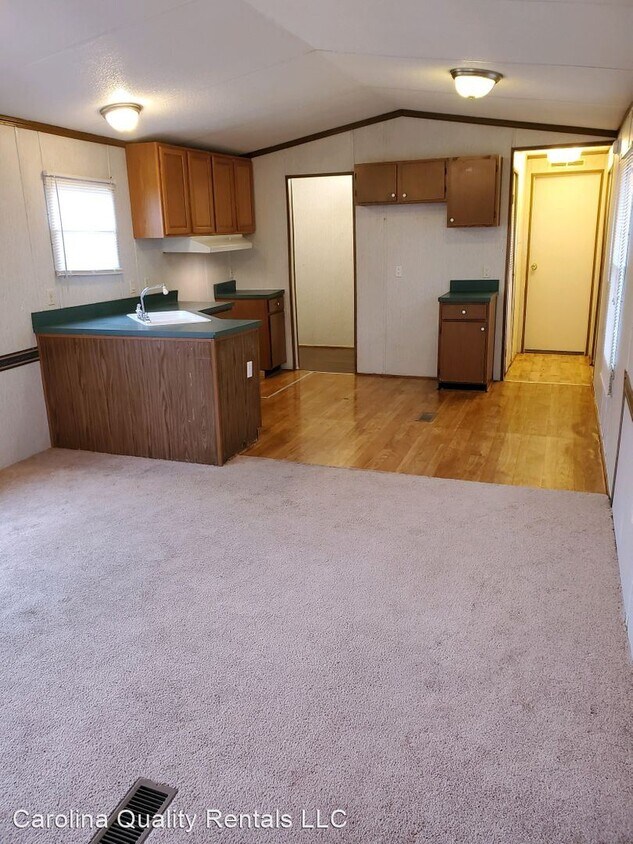 Building Photo - 3 br, 2 bath House - 315 Harris Street