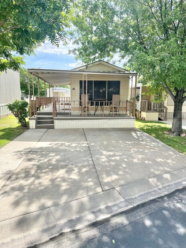 Foto del edificio - 55+ Community 1 Bed 1 Bath.